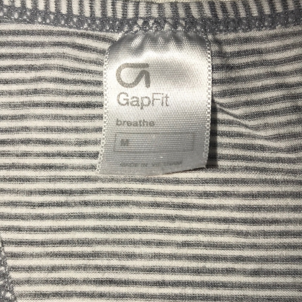 Gap Racerback tank - Picture 2 of 2